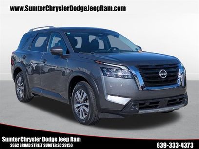 Used 2023 Nissan Pathfinder SL