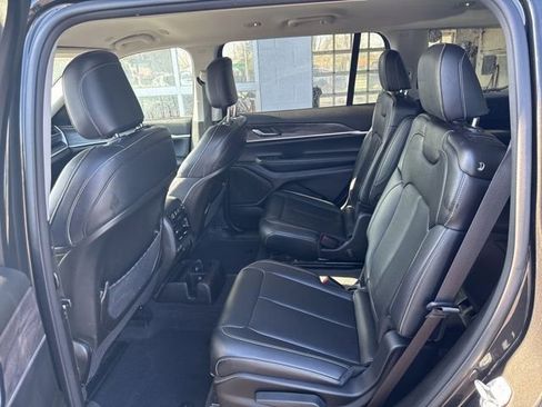 Used 2023 Jeep Grand Cherokee L Limited image 18