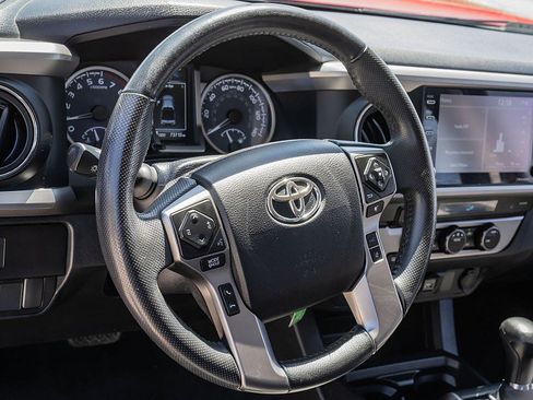 Used 2022 Toyota Tacoma SR5 RWD image 23