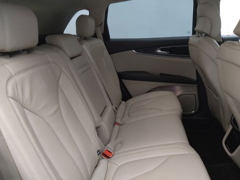 Used 2016 Lincoln MKX Reserve w/ Climate Package AWD/4WD image 19