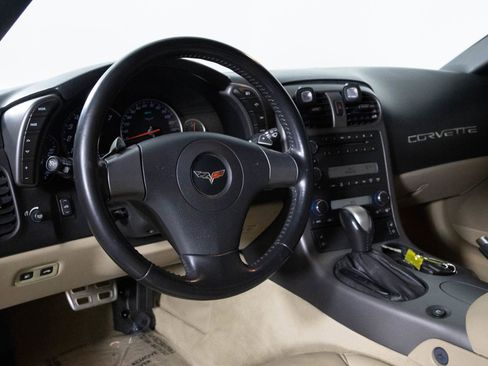 Used 2006 Chevrolet Corvette Base w/ Preferred Equipment Group image 5