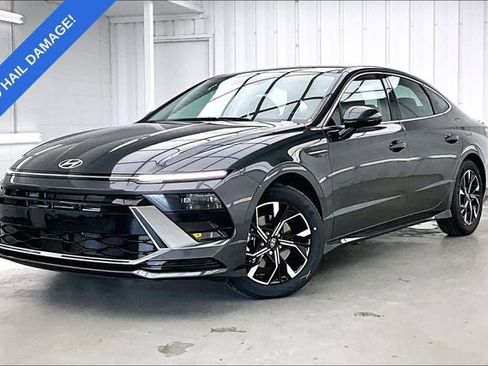 Used 2025 Hyundai Sonata SEL AWD/4WD image 2