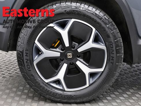 Used 2023 Rivian R1S Adventure AWD/4WD image 30