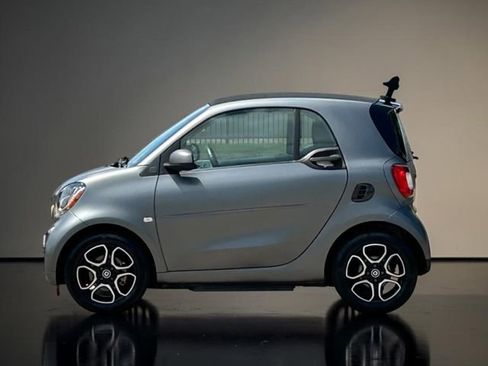 Used 2019 smart fortwo electric drive RWD image 6