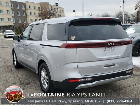 Certified 2023 Kia Carnival LX image 6