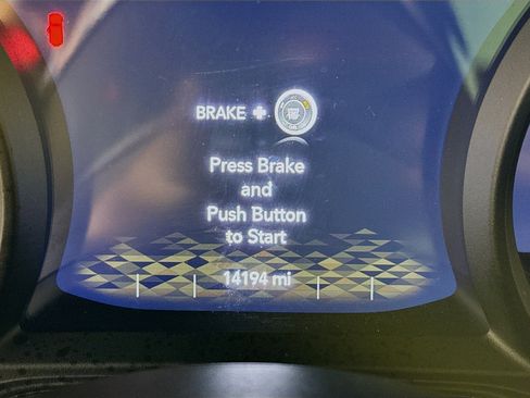 Used 2025 Jeep Wrangler Unlimited Sahara w/ Safety Group image 15