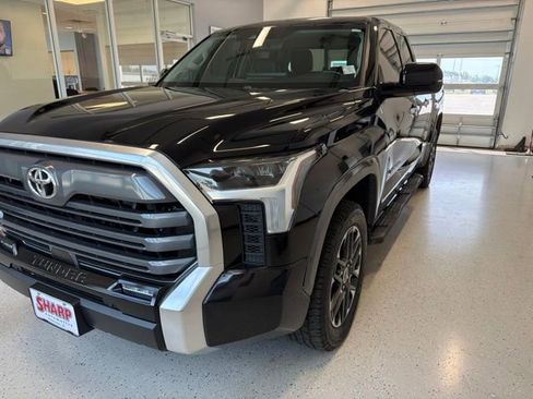 Used 2022 Toyota Tundra Limited w/ Power Package AWD/4WD image 5