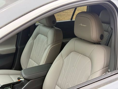 New 2026 Buick Envista Avenir FWD image 16