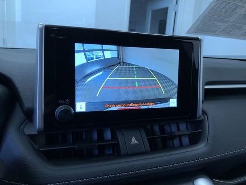 Certified 2025 Toyota RAV4 XLE AWD/4WD image 26