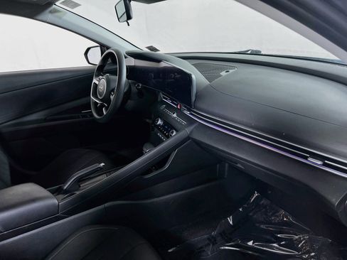 Used 2024 Hyundai Elantra SEL image 27