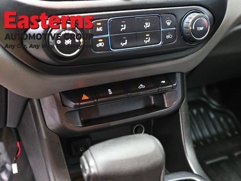 Used 2020 Chevrolet Colorado W/T w/ WT Convenience Package AWD/4WD image 20