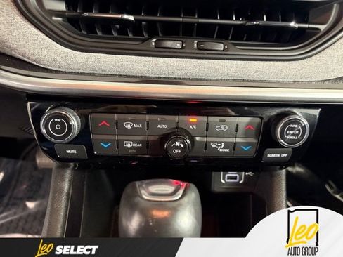 Used 2022 Jeep Compass Latitude w/ Convenience Group AWD/4WD image 19