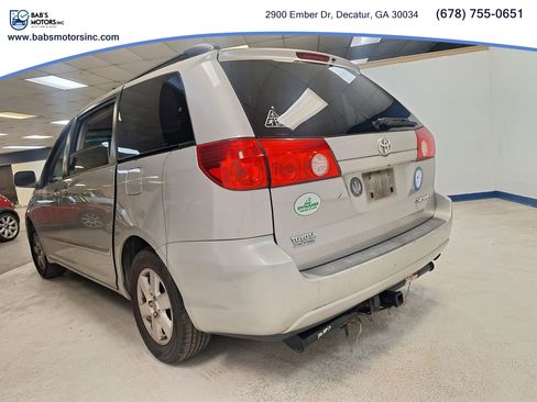 Used 2009 Toyota Sienna FWD image 17