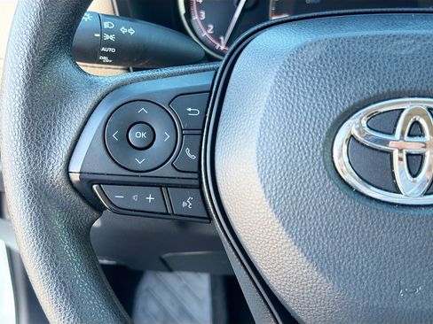 Used 2024 Toyota RAV4 XLE FWD image 34