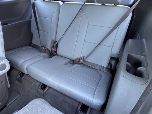 Used 2018 Chevrolet Traverse LT image 28