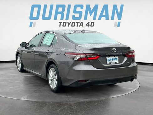 Used 2022 Toyota Camry LE w/ Carpet Mat Package (TMS) image 5