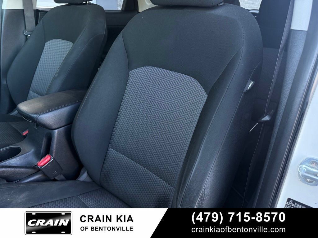 Used 2020 Kia Soul LX FWD image 23