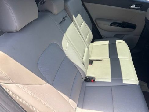 Used 2020 Kia Sportage S w/ Option Group 020 FWD image 18