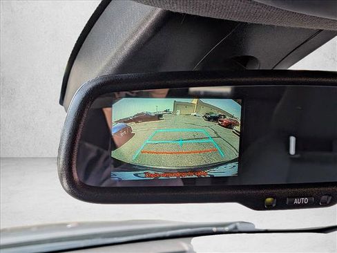 Used 2018 Toyota C-HR XLE FWD image 12