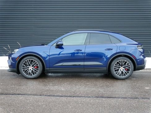 New 2025 Porsche Macan 4S Electric image 2
