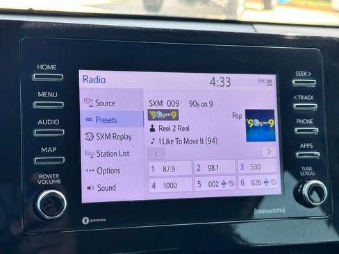 Used 2023 Toyota Camry SE image 10