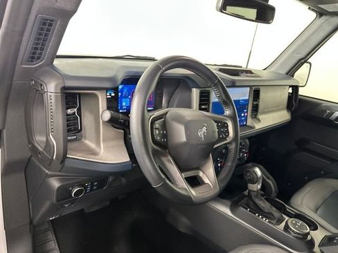 Used 2024 Ford Bronco Outer Banks image 12