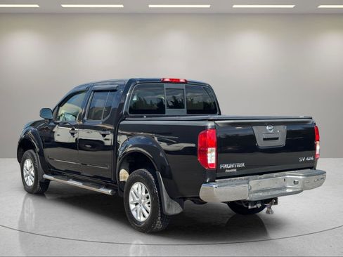 Used 2018 Nissan Frontier SV AWD/4WD image 3