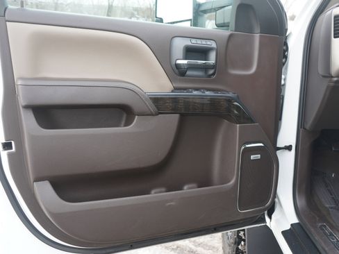 Used 2016 GMC Sierra 2500 Denali w/ Driver Alert Package image 17