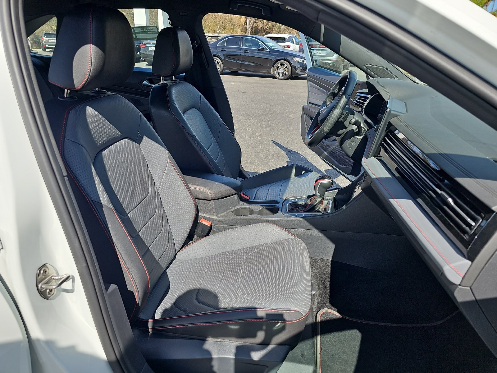 Used 2025 Volkswagen Jetta GLI Autobahn FWD image 13