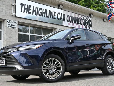 Used 2024 Toyota Venza Limited AWD/4WD image 1