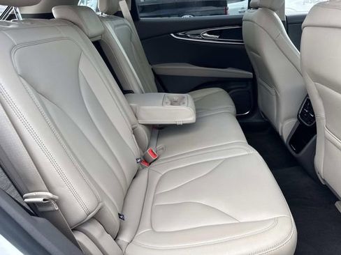 Certified 2023 Lincoln Nautilus AWD w/ Premium Package image 12