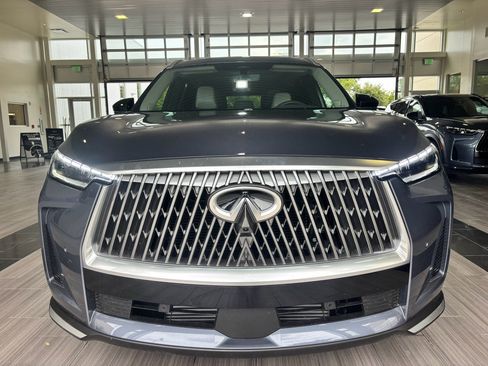 Certified 2026 INFINITI QX60 Luxe w/ Family Package AWD/4WD image 2