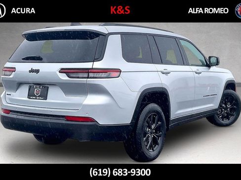 Used 2024 Jeep Grand Cherokee L Laredo image 32