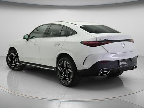New 2026 Mercedes-Benz GLC 300 4MATIC image 2