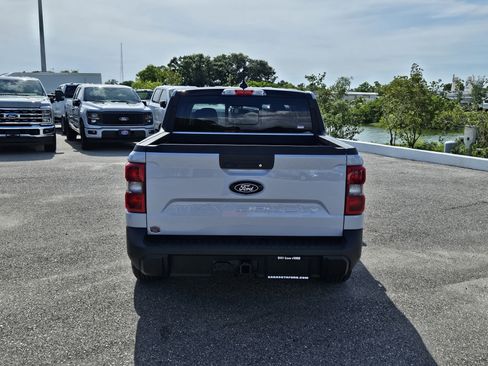 New 2025 Ford Maverick Lariat w/ Black Appearance Package image 6