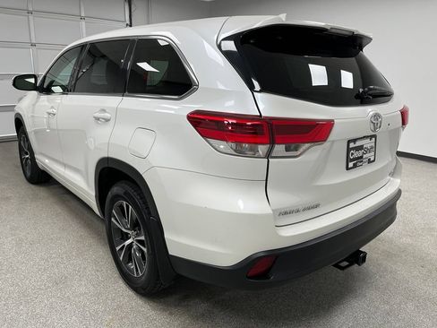 Used 2018 Toyota Highlander Plus w/ Carpet Mat Package (TMS) AWD/4WD image 74