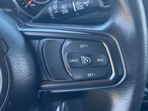 Used 2022 Jeep Wrangler Unlimited Sport AWD/4WD image 22