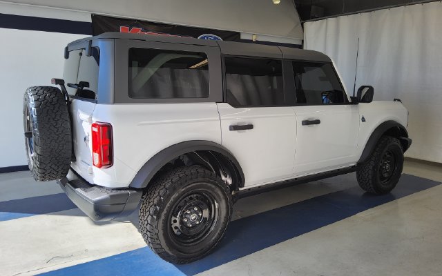 Used 2023 Ford Bronco Black Diamond AWD/4WD image 3