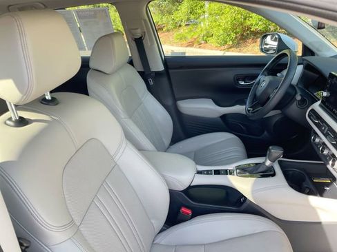 Used 2023 Honda HR-V EX-L image 18