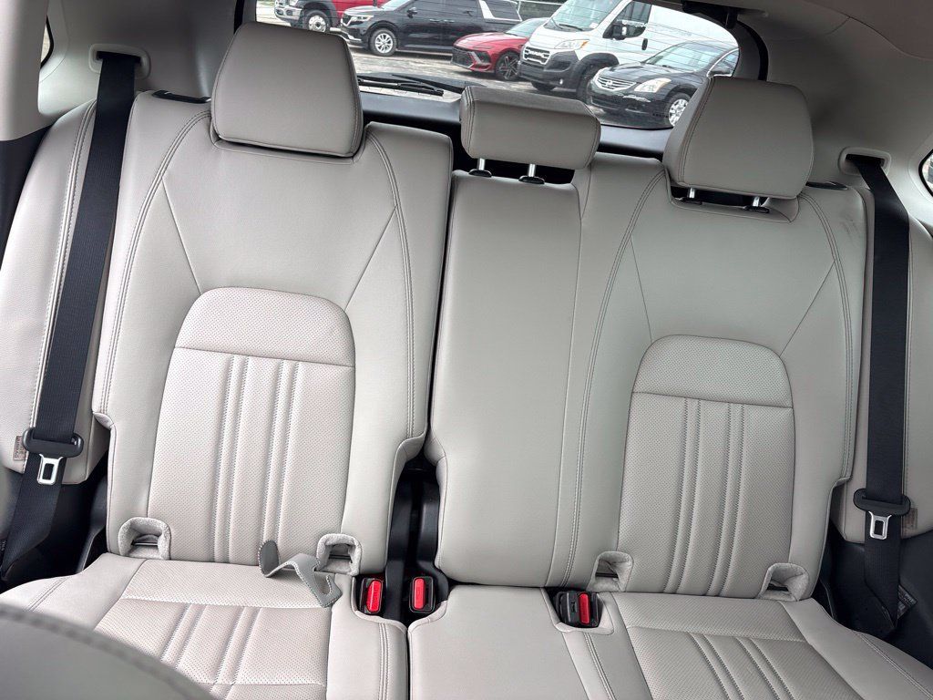 Used 2024 Honda HR-V EX-L image 9