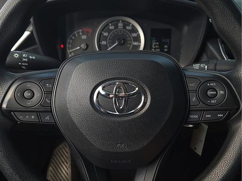 Used 2022 Toyota Corolla LE image 20