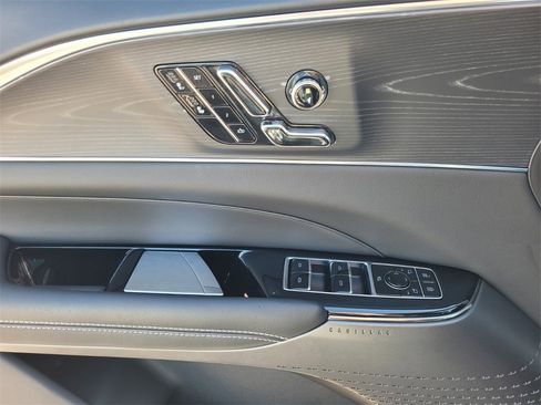 Used 2024 Cadillac Lyriq Sport image 22