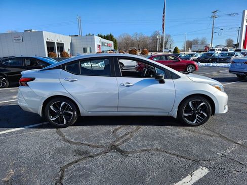 Certified 2025 Nissan Versa SR w/ Trunk Package image 7
