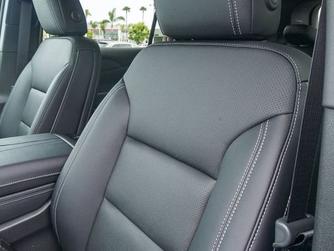 New 2026 Chevrolet Traverse LT w/ Driver Confidence Package FWD image 22