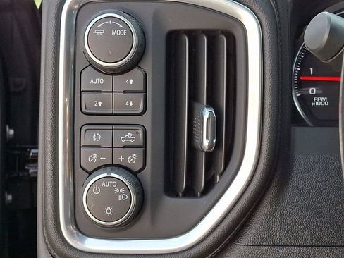 Used 2021 Chevrolet Silverado 1500 LT Trail Boss w/ Convenience Package II image 25