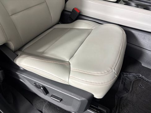 Used 2025 Ford Expedition Active RWD image 29