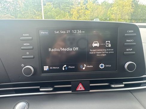 Used 2025 Hyundai Elantra Sport image 33