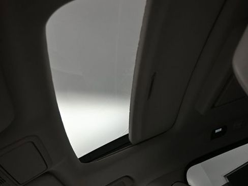 Certified 2025 Honda Odyssey Touring image 18