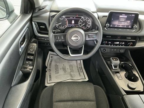 Used 2024 Nissan Rogue SV AWD/4WD image 12