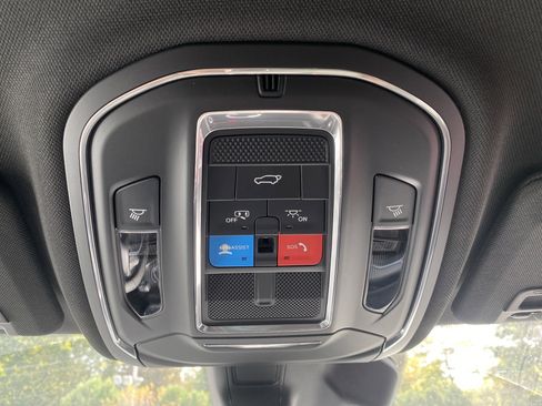 New 2025 Jeep Grand Cherokee L Laredo image 20